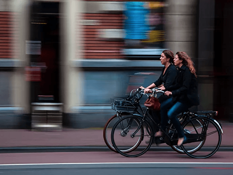 Faire du vélo dans la ville