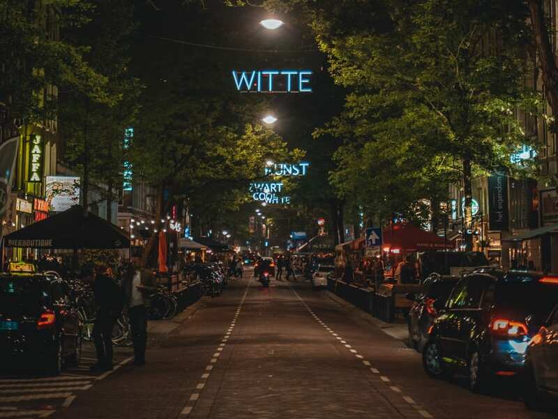 Entdecken Sie die pulsierende Nacht von Rotterdam